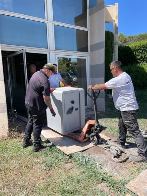 Déménagement et transfert d'un coffre fort sur Gardanne